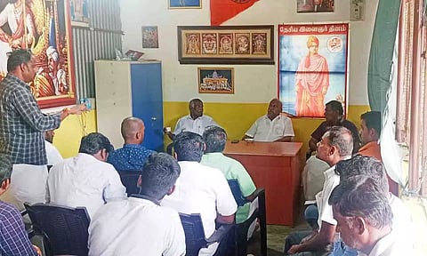 திருப்பூர் மாவட்ட நிர்வாகிகள் ஆலோசனை கூட்டம் நடைபெற்ற காட்சி.