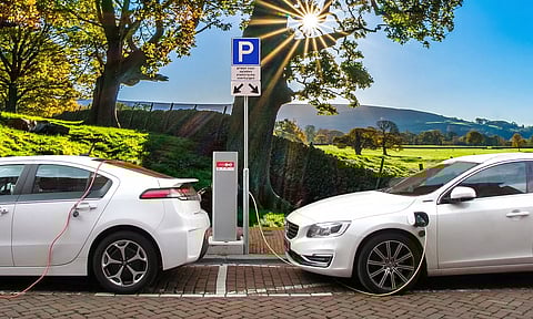 எலெக்ட்ரிக் வாகன சார்ஜிங்கின் போது இதெல்லாம் செய்யாதீங்க!