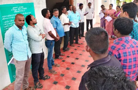 ஊரக வளர்ச்சித்துறை அலுவலர்கள் ஆர்ப்பாட்டம்