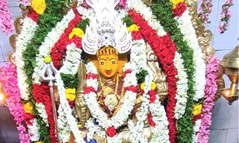 கோத்தகிரி அம்மன் கோவில்களில் சிறப்பு பூஜை