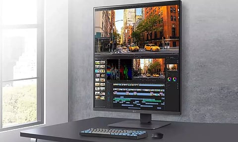 இப்படியும் செய்யலாமா? எல்ஜி உயரமான புதிய மானிட்டர் அறிமுகம்!