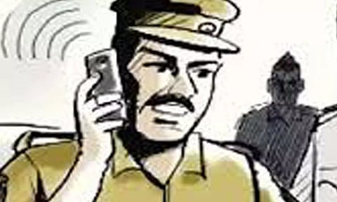 சொத்து தகராறில் தாத்தாவை அடித்துக் கொன்ற பேரனுக்கு போலீசார் வலைவீச்சு