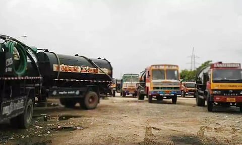 கழிவுநீர் லாரிகளுக்கு குடிநீர் வாரியம் கட்டணம் நிர்ணயம்- பொதுமக்கள் முன்பதிவு செய்து பெற வசதி