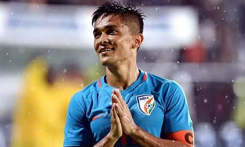 சர்வதேச போட்டியில் அதிக கோல் அடித்தவர்கள் பட்டியலில் 4-வது இடம்- சாதனை படைத்த சுனில் சேத்ரி