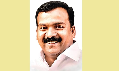 ரெயில்வே தண்டவாளத்தை கடக்க நடைமேம்பாலம் அமைக்க வேண்டும்-மாணிக்கம் தாகூர் எம்.பி. கோரிக்கை