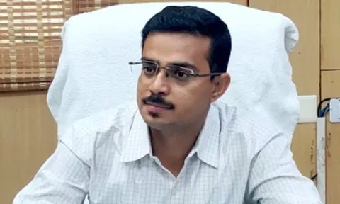 திருப்பூர் மாநகராட்சி ஆணையாளர்  பவன்குமார் ஜி. கிரியப்பனவர்.