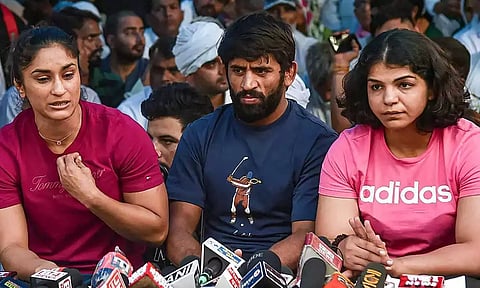 உலக சாம்பியன்ஷிப் போட்டிக்கான தகுதி தேர்வில் பங்கேற்க மல்யுத்த வீரர்களுக்கு வாய்ப்பு