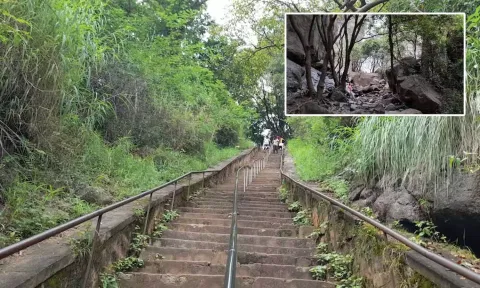 கொல்லிமலை ஆகாய கங்கை அருவி வறண்டது- சுற்றுலா பயணிகள் ஏமாற்றம்