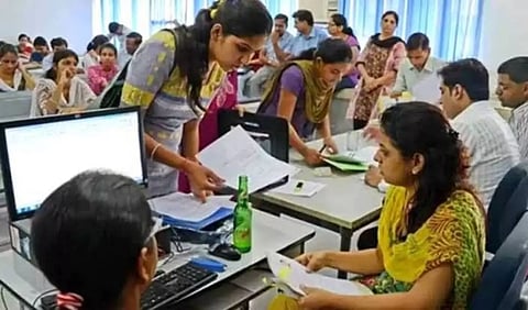 பொறியியல் படிப்பு கலந்தாய்வு- தரவரிசை பட்டியல் நாளை வெளியீடு