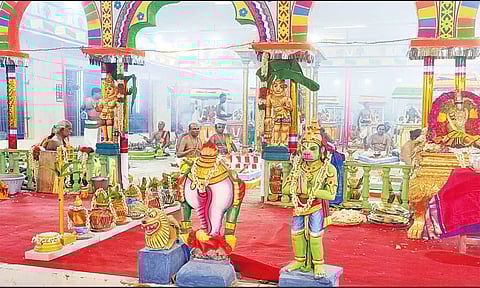 முதல் கால யாகசாலை பூஜை தொடங்கிய போது எடுத்தபடம்.