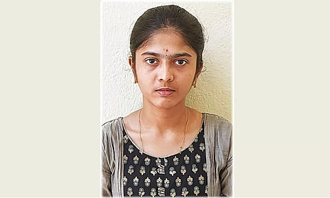 மாணவி நேத்ரா