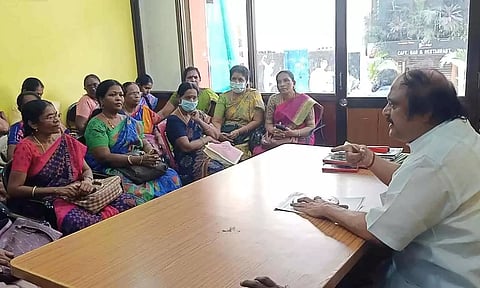 &nbsp;அனிபால் கென்னடி எம்.எல்.ஏ ஆலோசனை கூட்டம் நடைபெற்ற காட்சி.