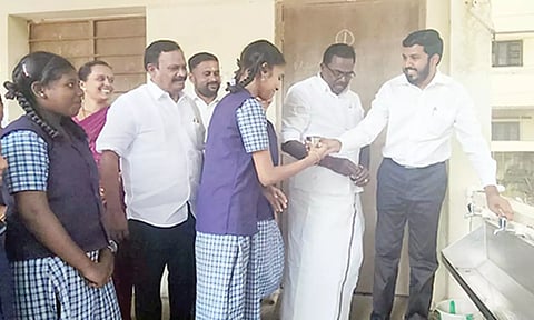 குடிநீர் சுத்தகரிப்பு நிலையத்தை ஷாநவாஸ் எம்.எல்.ஏ. திறந்து வைத்தார்.
