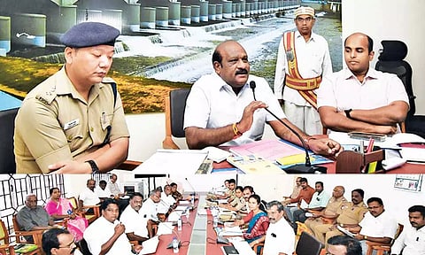 விழிக்கண் குழுக் கூட்டத்தில் அரசு தலைமை கொறடா கோவி. செழியன் பேசினார். அருகில் கலெக்டர் தீபக் ஜேக்கப், போலீஸ் சூப்பிரண்டு ஆஷிஷ்ராவத் உள்ளனர்.