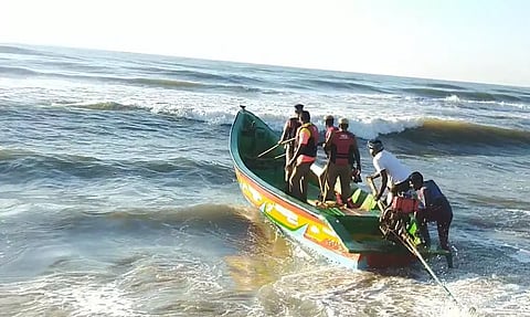 மாமல்லபுரம், கோவளம் கடல் பகுதியில் பயங்கரவாதிகள் ஊடுருவல் தடுப்பு ஒத்திகை