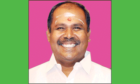 தேரோட்ட பாதைகளுக்கு இடையூறு இன்றி அமைக்க வேண்டும்