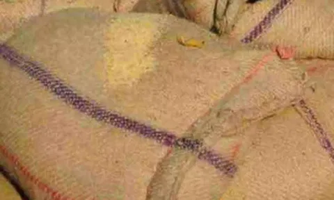 காஞ்சிபுரம் அருகே லாரியில் கடத்திய 216 மூட்டை ரேசன் அரிசி பறிமுதல்