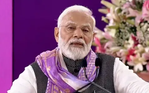 100 ஆண்டு கால அடிமைத்தனம் கல்வி மையங்களை அழித்துவிட்டது- பிரதமர் மோடி