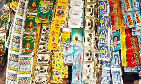 புகையிலை பொருட்கள் விற்ற 2 பெண்கள் உள்பட 3 பேர் கைது