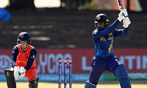 சதத்தை தவறவிட்ட தனஞ்செயா: இலங்கையை 213 ரன்னில் சுருட்டியது நெதர்லாந்து