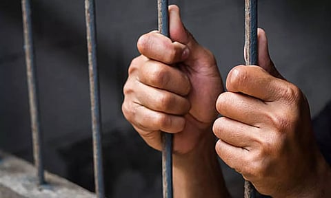 பெட்ரோல் நிலைய ஊழியர் கொலை வழக்கில் வாலிபருக்கு ஆயுள் தண்டனை