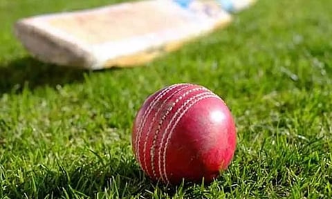 துலீப் கிரிக்கெட்: மத்திய மண்டலம் அரையிறுதிக்கு முன்னேற்றம்