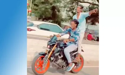 ஆபத்தான "பைக்" ரேசில் ஈடுபடும் இளைஞர்கள்