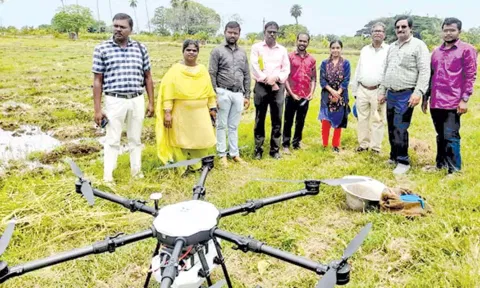 ட்ரோன் மூலம் நேரடி நெல் விதைப்பு குறித்து செயல் விளக்கம் அளிக்கப்பட்டது.