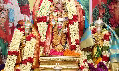 பிரசன்ன வெங்கடேஸ்வர சாமி கோவிலில் புஷ்ப யாகம் நாளை நடக்கிறது