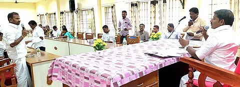 நகராட்சி கூட்டம் நடைபெற்றபோது எடுத்த படம்.