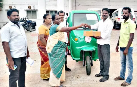 பேட்டரியால் இயங்கும் மின்கல வண்டிகள்