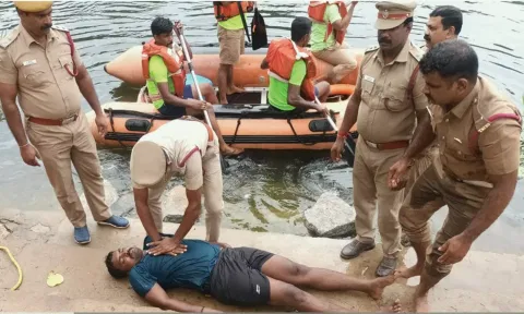 தக்கலை-குழித்துறையில் தீயணைப்பு படையினர் பேரிடர் மீட்பு ஒத்திகை