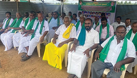போராட்டத்தில் பங்கேற்ற விவசாயிகள்.
