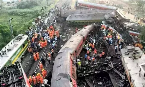 ஒடிசா ரெயில் விபத்து - பொறியாளர் உள்பட 3 பேர் கைது
