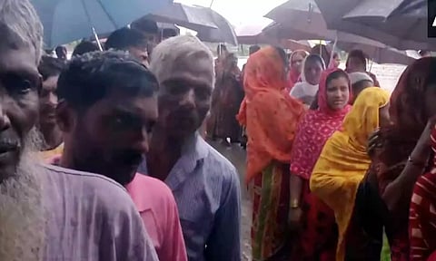 மேற்கு வங்காளம்: பஞ்சாயத்து தேர்தல் வாக்குப்பதிவு தொடங்கியது