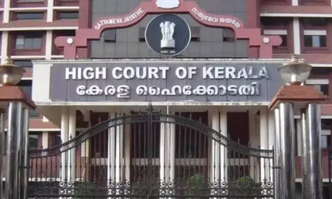குடும்பத்தினரால் கடத்தல்: லெஸ்பியன் ஜோடிக்கு போலீஸ் பாதுகாப்பு- கேரள ஐகோர்ட் உத்தரவு