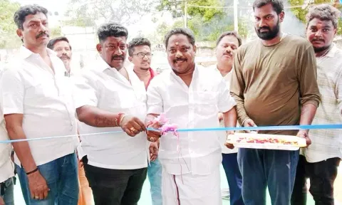 ஆழ்கடல் மீன்கள் குகை பொருட்காட்சி