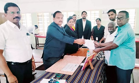 மக்கள் நீதிமன்றத்தின் காட்சி