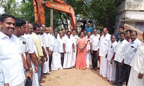 நாகர்கோவில் மாநகராட்சியில் ரூ.1 கோடி மதிப்பீட்டில் சாலை அமைக்கும் பணிகள் தொடக்கம்