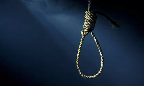 என்ஜினீயர் தூக்கிட்டு தற்கொலை
