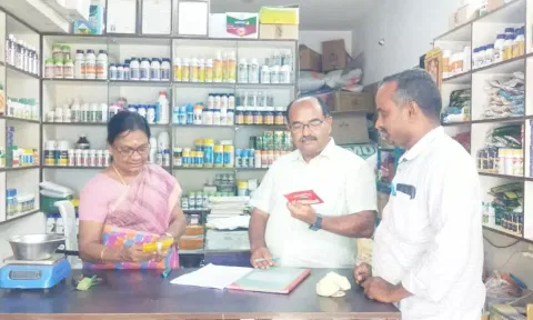 தடைசெய்யப்பட்ட எலி மருந்து விற்பனை: உரக்கடைகளில் வேளாண்மை அதிகாரி திடீர் ஆய்வு