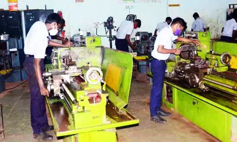 தொழிற்பயிற்சி நிலையங்களில் மாணவர் சேர்க்கை