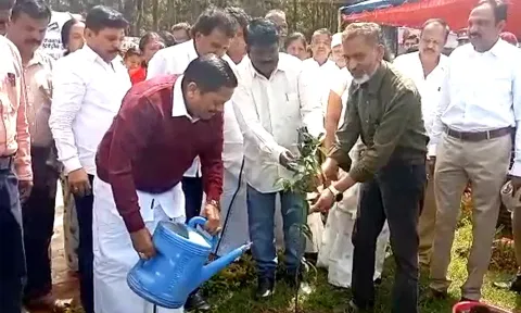 கேத்தி- சோலூர் பேரூராட்சியில் வளர்ச்சிப்பணிகள்- அமைச்சர் ராமச்சந்திரன் தொடங்கி வைத்தார்