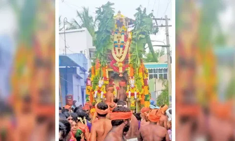 தேரோட்டம் நடந்தபோது எடுத்த படம்.&nbsp;
