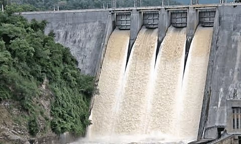 நீர்பிடிப்பு பகுதிகளில் தொடரும் மழை- சிறுவாணி அணையின் நீர்மட்டம் 12 அடியாக உயர்வு