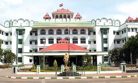 அம்பர் கிரீஸ் வைத்திருப்பது சட்டப்படி குற்றமா?-ஐகோர்ட்டு கேள்வி