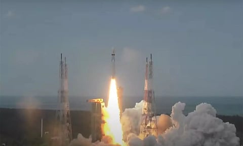 நிலவு பயணத்தை தொடங்கியது சந்திரயான்-3: ஜிஎஸ்எல்வி மார்க் 3 ராக்கெட் மூலம் வெற்றிகரமாக ஏவப்பட்டது