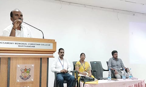மகளிர் உரிமைத்தொகை வழங்கும் திட்டத்தை செயல்படுத்த தன்னார்வலர்களுக்கு பயிற்சி