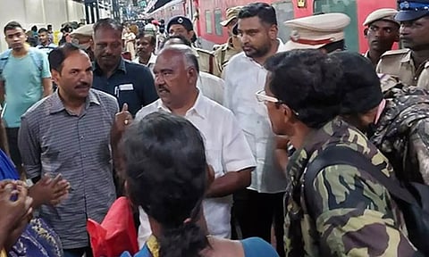 அமர்நாத் பனிச்சரிவில் சிக்கிய 17 தமிழர்கள் ரெயில் மூலம் சென்னை வந்தனர்