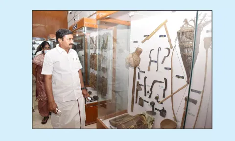 புனரமைப்பு பணிகளை அமைச்சர் வெள்ளக்கோவில் சாமிநாதன் பார்வையிட்டார்.